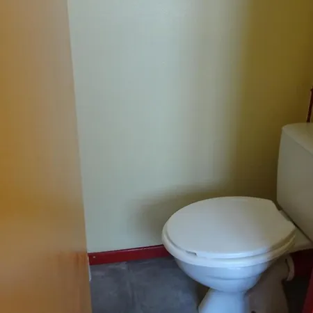 Au Pont De La Gineze Homestay