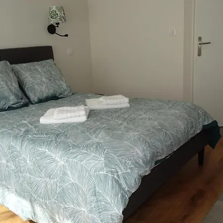 Au Pont De La Gineze Quarto em Acomodações Particulares Barjac (Lozere)