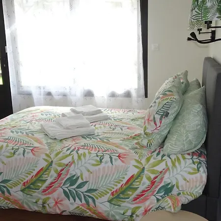Au Pont De La Gineze Quarto em Acomodações Particulares *